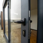 Container Modell Berlin – Moderner Bürocontainer mit Holzoptik, isoliert & sofort nutzbar – Image 4